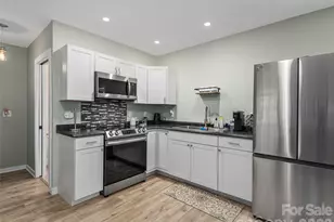 64 Springside Rd, Asheville, NC 28803 - Photo 18