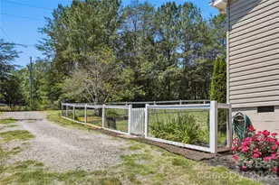412 Lewis Rd, Rutherfordton, NC 28139 - Photo 8