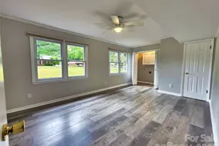 158 W Meadowview Dr, Statesville, NC 28625 - Photo 26
