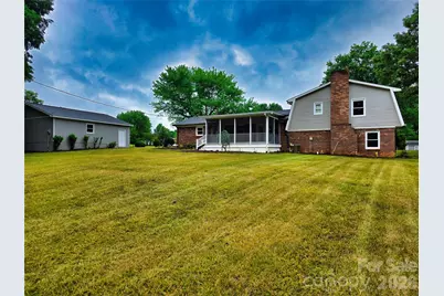 158 W Meadowview Drive, Statesville, NC 28625 - Photo 4