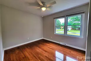 158 W Meadowview Dr, Statesville, NC 28625 - Photo 18