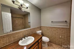 158 W Meadowview Dr, Statesville, NC 28625 - Photo 16