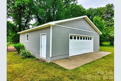 158 W Meadowview Drive, Statesville, NC 28625 - Photo 6