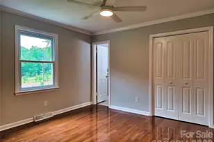 158 W Meadowview Dr, Statesville, NC 28625 - Photo 22