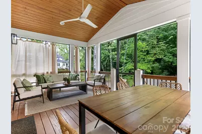 2928 Hanson Drive, Charlotte, NC 28207 - Photo 18