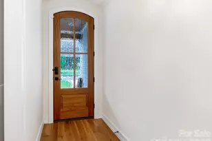 2928 Hanson Dr, Charlotte, NC 28207 - Photo 4