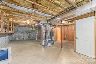 446 Deerhaven Ln, Hendersonville, NC 28791 - Photo 22