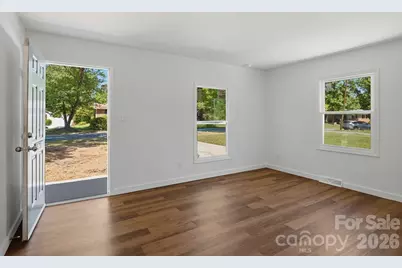 714 Bilmark Avenue, Charlotte, NC 28213 - Photo 2