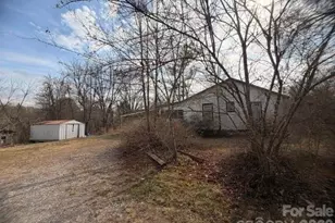 1081 Ashworth Rd, Marion, NC 28752 - Photo 4