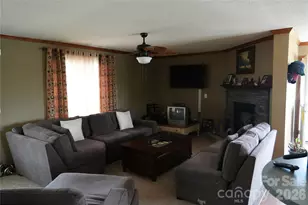 424 Press Walters Rd, Hartsville, SC 29550 - Photo 6