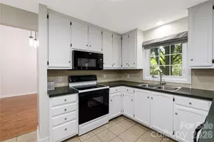 568 Wood Hollow Rd, Taylorsville, NC 28681 - Photo 12