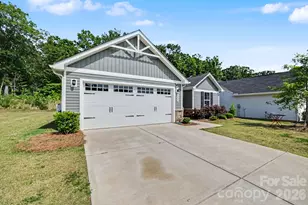 2220 GoldWood Dr, Charlotte, NC 28215 - Photo 4