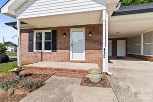 110 Balsam Dr, Lincolnton, NC 28092 - Photo 2