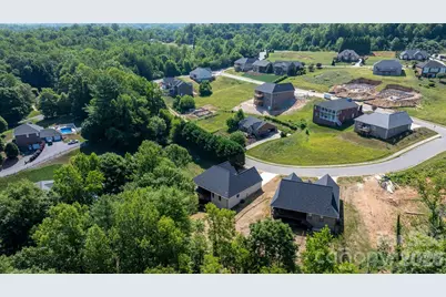 730 Chatsworth Circle SE, Lenoir, NC 28645 - Photo 10