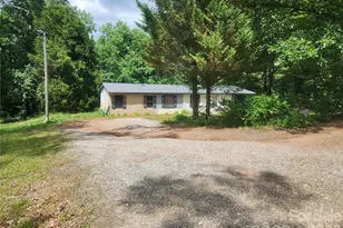 135 Watson Ave, Taylorsville, NC 28681 - Photo 2