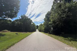 111 Houpe Ridge Ln, Statesville, NC 28625 - Photo 2
