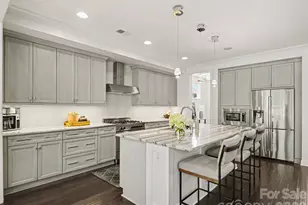 1020 N Sharon Amity Rd, Charlotte, NC 28211 - Photo 14