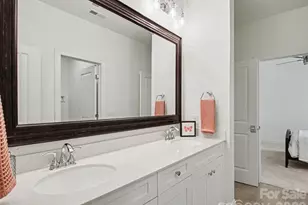 1020 N Sharon Amity Rd, Charlotte, NC 28211 - Photo 32