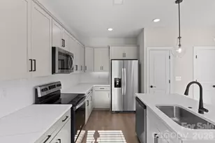 137 Cherry Spgs Ln, Asheville, NC 28804 - Photo 12