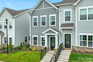 137 Cherry Spgs Ln, Asheville, NC 28804 - Photo 2