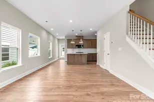 137 Cherry Spgs Ln, Asheville, NC 28804 - Photo 6