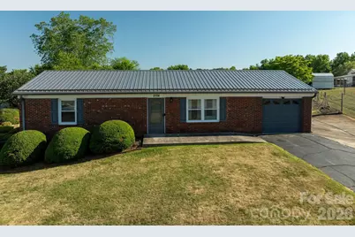 2104 Lamesa Court, Lenoir, NC 28645 - Photo 4
