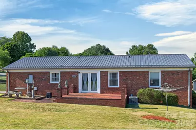 2104 Lamesa Court, Lenoir, NC 28645 - Photo 2
