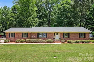 9409 Wedgewood Dr, Huntersville, NC 28078 - Photo 2
