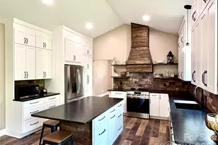 128 Arrowood Ln, Harmony, NC 28634 - Photo 8