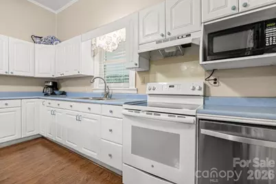 110 N Main Avenue, Maiden, NC 28650 - Photo 14