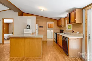 94 Long Ridge Rd, Candler, NC 28715 - Photo 2
