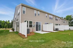 1316 Vibrant Rd, Charlotte, NC 28215 - Photo 6
