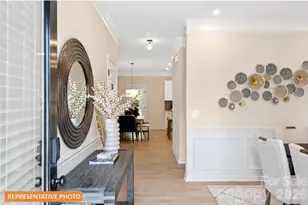 4239 Ruth Crk Ct, Charlotte, NC 28216 - Photo 2