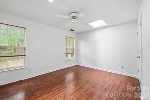 9426 Cantle Dr, Charlotte, NC 28216 - Photo 32