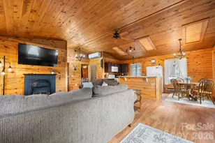 7042 Martin Ln, Morganton, NC 28655 - Photo 8