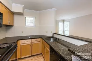 2518 Cranbrook Ln, Charlotte, NC 28207 - Photo 6