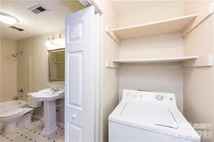 2518 Cranbrook Ln, Charlotte, NC 28207 - Photo 14