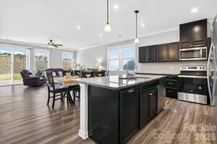 6629 Meridale Forest Dr, Charlotte, NC 28269 - Photo 10