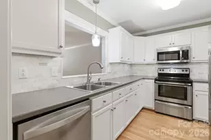 188 39th Ave Ct NW, Hickory, NC 28601 - Photo 4