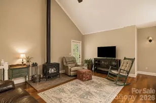60 Hawks Pointe Ln, Weaverville, NC 28787 - Photo 18