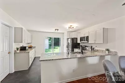 3119 Decapolis Drive, Charlotte, NC 28215 - Photo 4