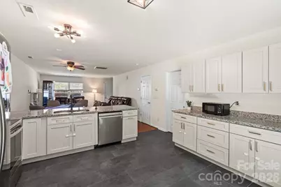 3119 Decapolis Drive, Charlotte, NC 28215 - Photo 6