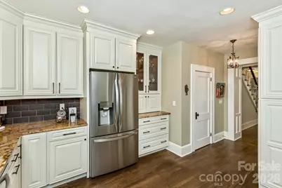 23 Woodvale Avenue, Asheville, NC 28804 - Photo 6
