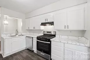 6043 Green Forest Dr, Charlotte, NC 28212 - Photo 16