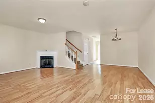 915 Par One Ct, Fort Mill, SC 29715 - Photo 4