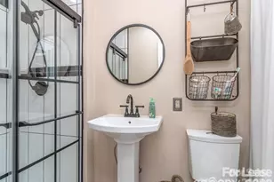 8715 Parkchester Dr, Charlotte, NC 28277 - Photo 16