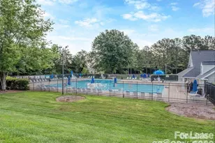 8715 Parkchester Dr, Charlotte, NC 28277 - Photo 10