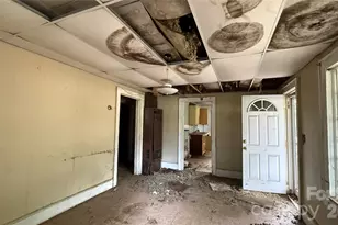 255 Washington St, Forest City, NC 28043 - Photo 8