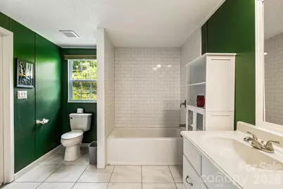 30 Sixth Street, Asheville, NC 28804 - Photo 24