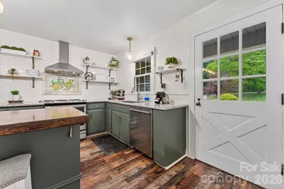 1014 Bramblewood Court NE, Lenoir, NC 28645 - Photo 10